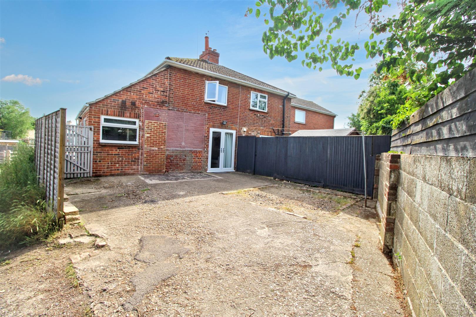Chapel Hill, Tilehurst, Reading